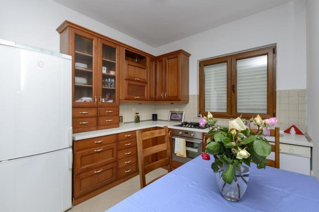 Apartment Petar Vitaljina Exterior photo